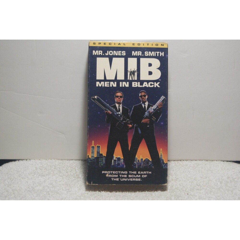 MEN IN BLACK VHS Will Smith 1997 Action Scifi Comedy Aliens